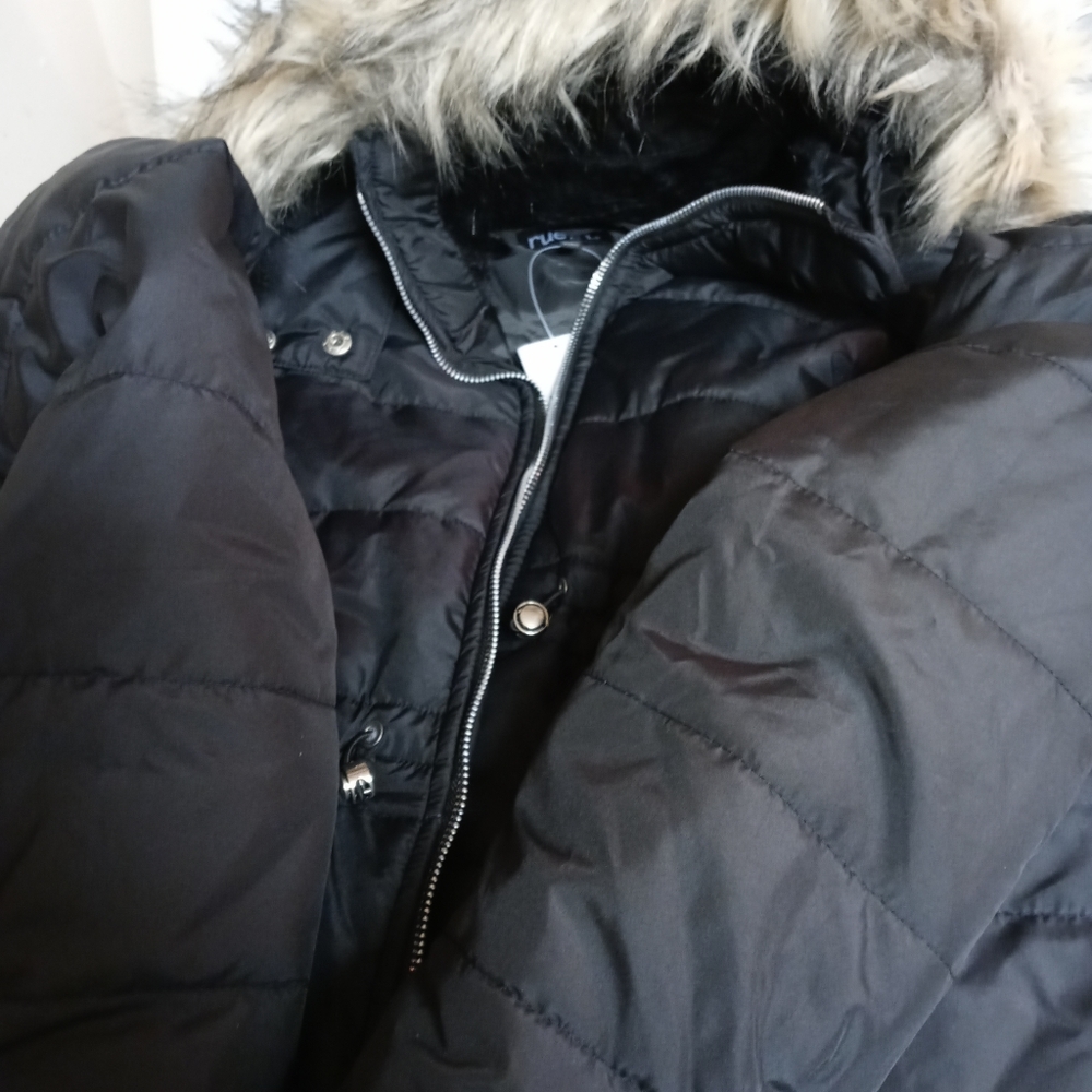 2 Rue21 coats